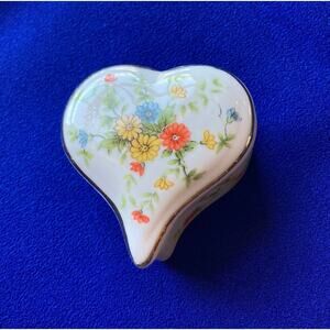 Lenox China heart trinket dish with lid